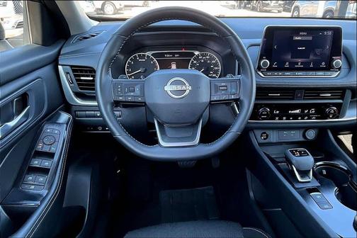Gun Metallic 2025 Nissan Rogue SV
