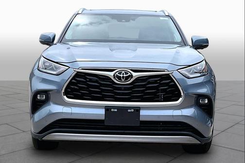 Moon Dust 2024 Toyota Highlander Platinum