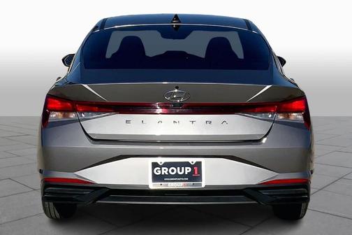 Metal 2022 Hyundai ELANTRA SEL