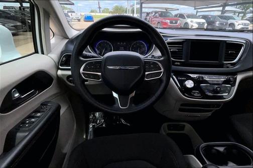 Bright White Clearcoat 2020 Chrysler Pacifica Touring
