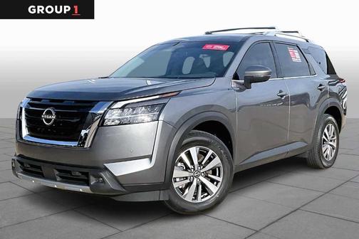 2023 Nissan Pathfinder SL