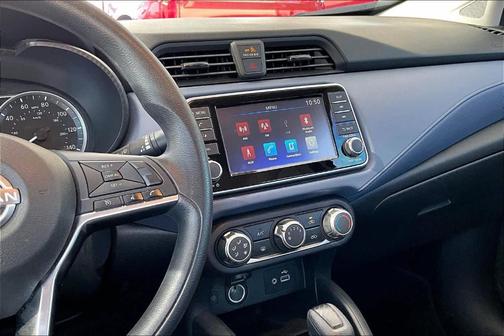 Gray Sky Pearl 2024 Nissan Versa 1.6 SV