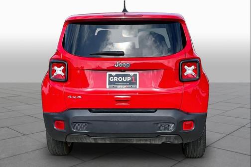 Colorado Red Clearcoat 2023 Jeep Renegade Latitude