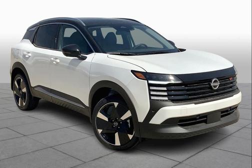 2t Wht Blk Roof 2025 Nissan Kicks SR