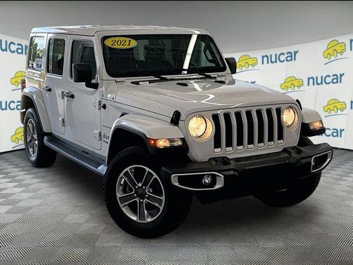 Bright White Clearcoat 2021 Jeep Wrangler Unlimited Sahara