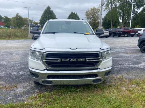 Bright White Clearcoat 2019 RAM 1500 Big Horn/Lone Star