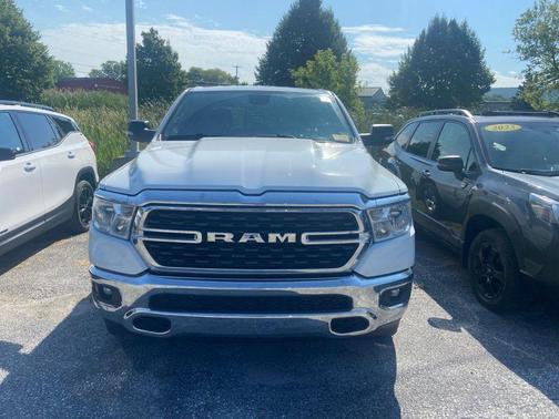 Bright White Clearcoat 2024 RAM 1500 Big Horn/Lone Star