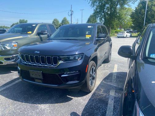 Midnight Sky 2024 Jeep Grand Cherokee 4xe Base