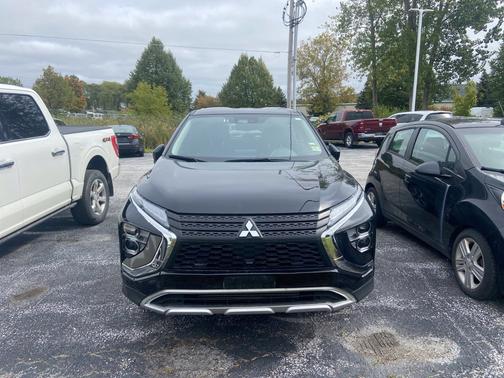 Black 2024 Mitsubishi Eclipse Cross SE