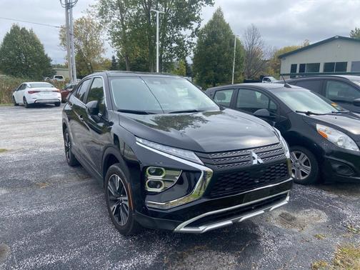 Black 2024 Mitsubishi Eclipse Cross SE