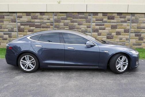 2016 Tesla Model S 75D