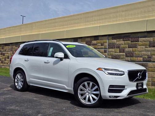 2018 Volvo XC90 T6 Momentum