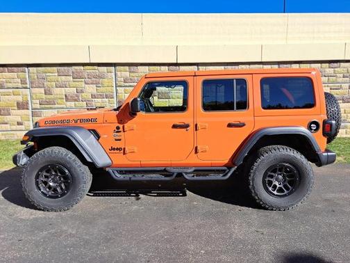 2023 Jeep Wrangler SPORT