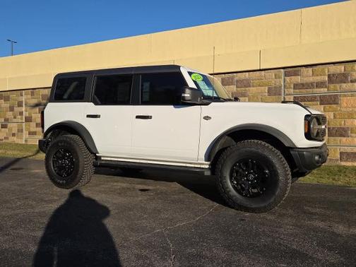 2023 Ford Bronco WILDTRAK
