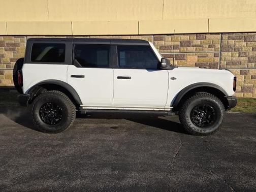 2023 Ford Bronco WILDTRAK
