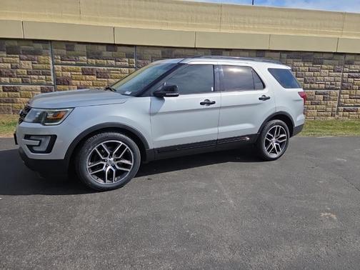 2016 Ford Explorer Sport