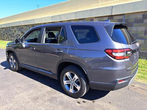 2023 Honda Pilot EX-L 8-PASSENGER