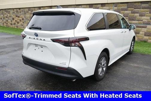 2024 Toyota Sienna XLE
