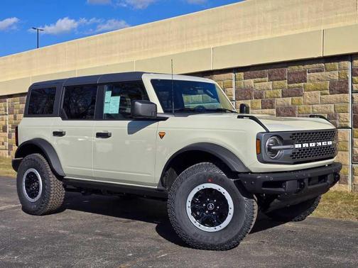 2026 Ford Bronco Badlands