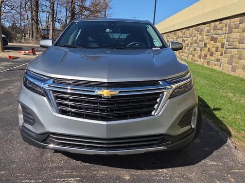 Sterling Gray Metallic 2024 Chevrolet Equinox LT
