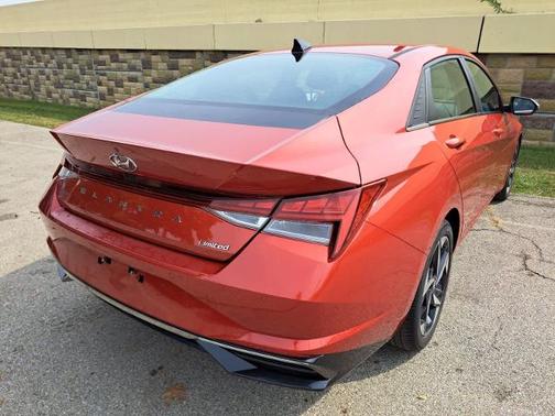 2021 Hyundai ELANTRA LIMITED