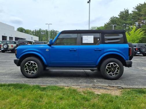 VELOCITY BLUE METALLIC 2024 Ford Bronco OUTER BANKS