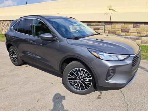 2026 Ford Escape Base