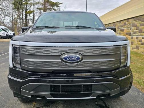Agate Black Metallic 2023 Ford F-150 Lightning LARIAT