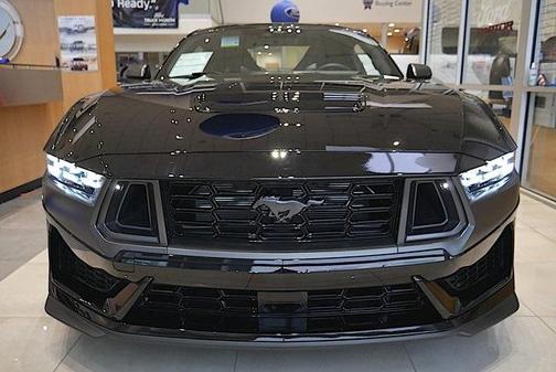 2025 Ford Mustang Dark Horse