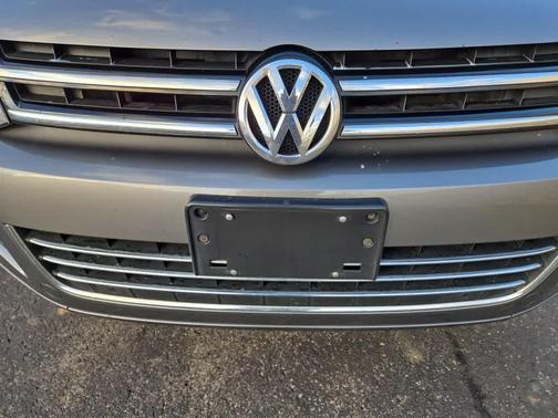 2012 Volkswagen Touareg Sport