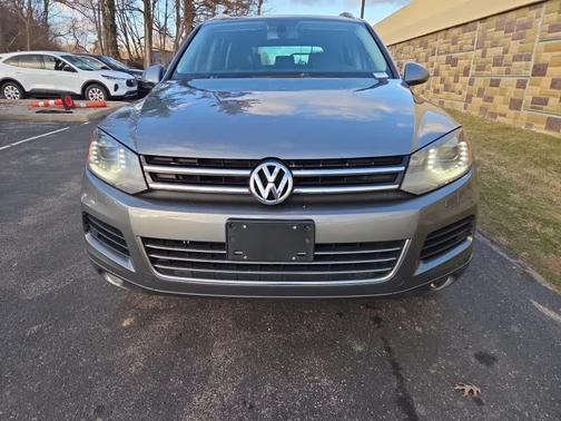 2012 Volkswagen Touareg Sport