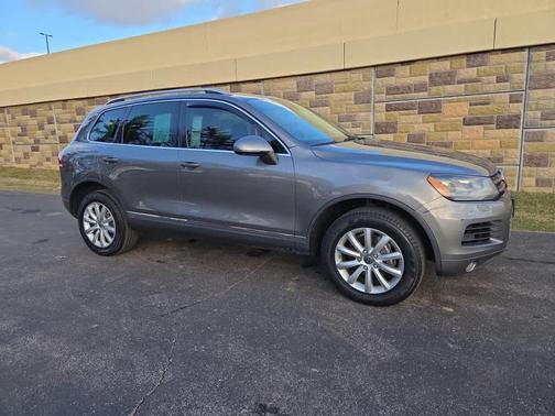 2012 Volkswagen Touareg Sport