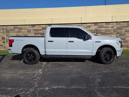 2025 Ford F-150 Lightning XLT