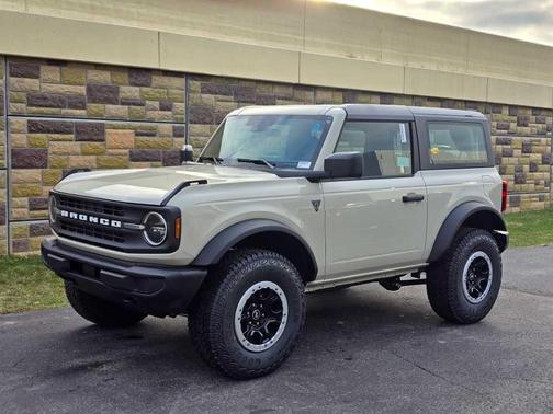2025 Ford Bronco Base