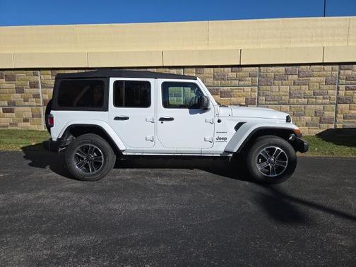 2023 Jeep Wrangler SAHARA