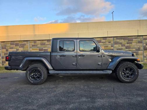 2023 Jeep Gladiator Sport