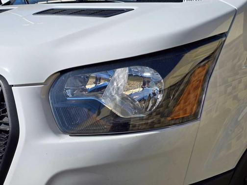 2026 Ford Transit-250 148 WB Medium Roof Cargo