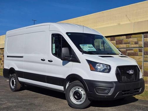 2026 Ford Transit-250 148 WB Medium Roof Cargo