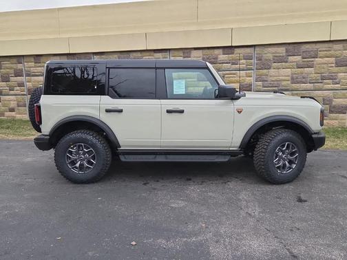 2025 Ford Bronco Badlands