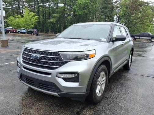 ICONIC SILVER METALLIC 2021 Ford Explorer XLT