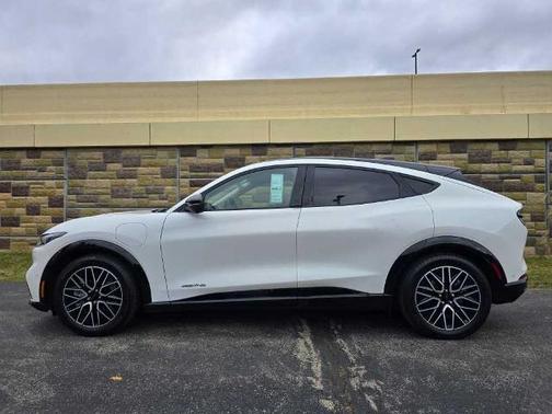 2024 Ford Mustang Mach-E PREMIUM