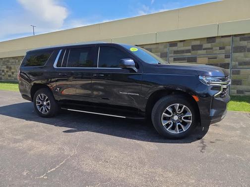 2023 Chevrolet Suburban LS