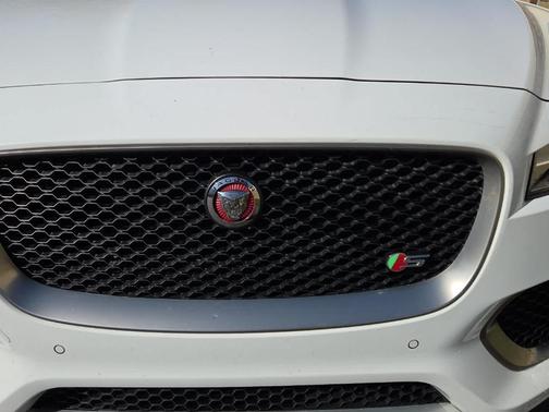 2019 Jaguar F-PACE S