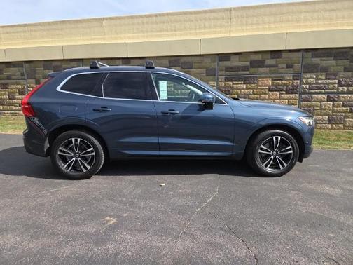 2019 Volvo XC60 T6 MOMENTUM