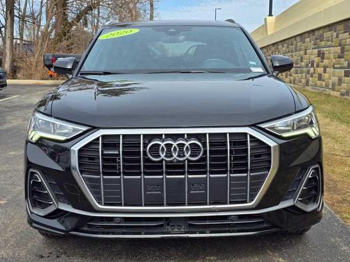 2020 Audi Q3 45 S line Prestige