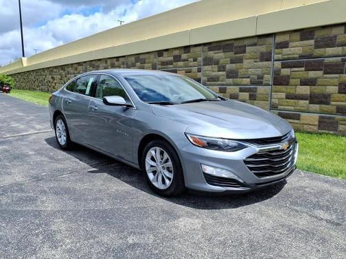 Sterling Gray Metallic 2025 Chevrolet Malibu LT W/1LT