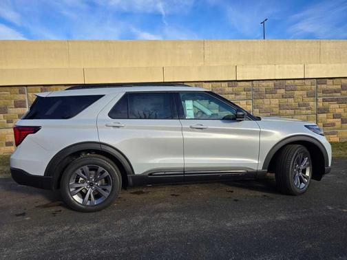 2026 Ford Explorer ACTIVE W/200A