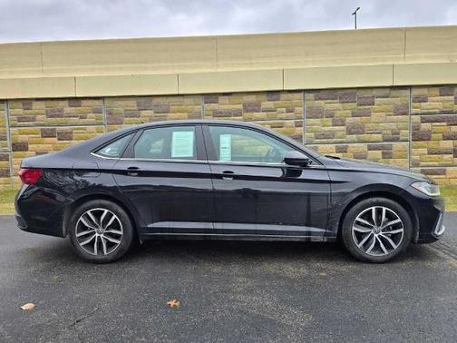 2025 Volkswagen Jetta 1.5T SE