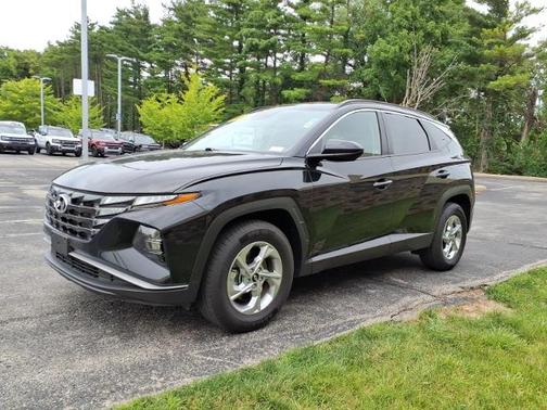 Black Pearl 2024 Hyundai TUCSON SEL