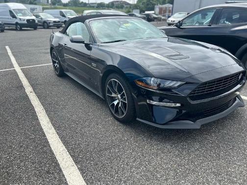 2021 Ford Mustang ECOBOOST PREMIUM